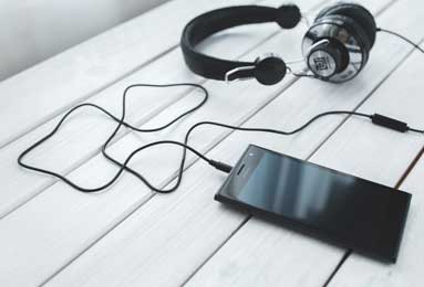 意甲媒体透露：阿莱格里对米兰管理层非常不满，不确定下赛季能否留任米兰